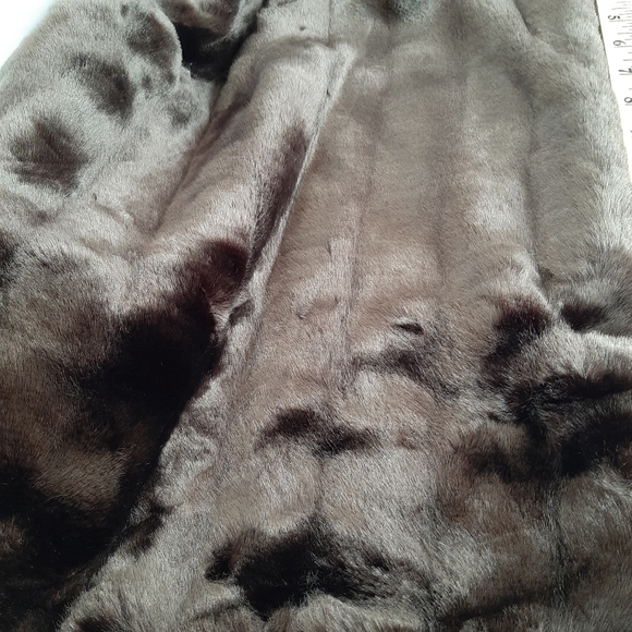 NEWPORT Faux Fur Mink Pillow Cover - Picture 10 of 16